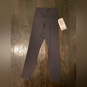 Lululemon HR Aligns size 2, 25”, new with tags